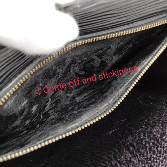 Louis Vuitton - Picture 9 of 9